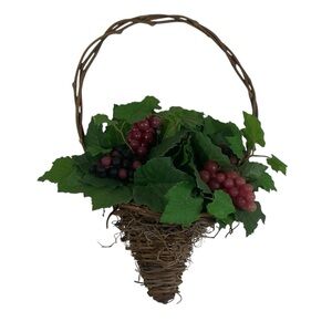 Grapevine Wall Display Cornacopia New Handcrafted
